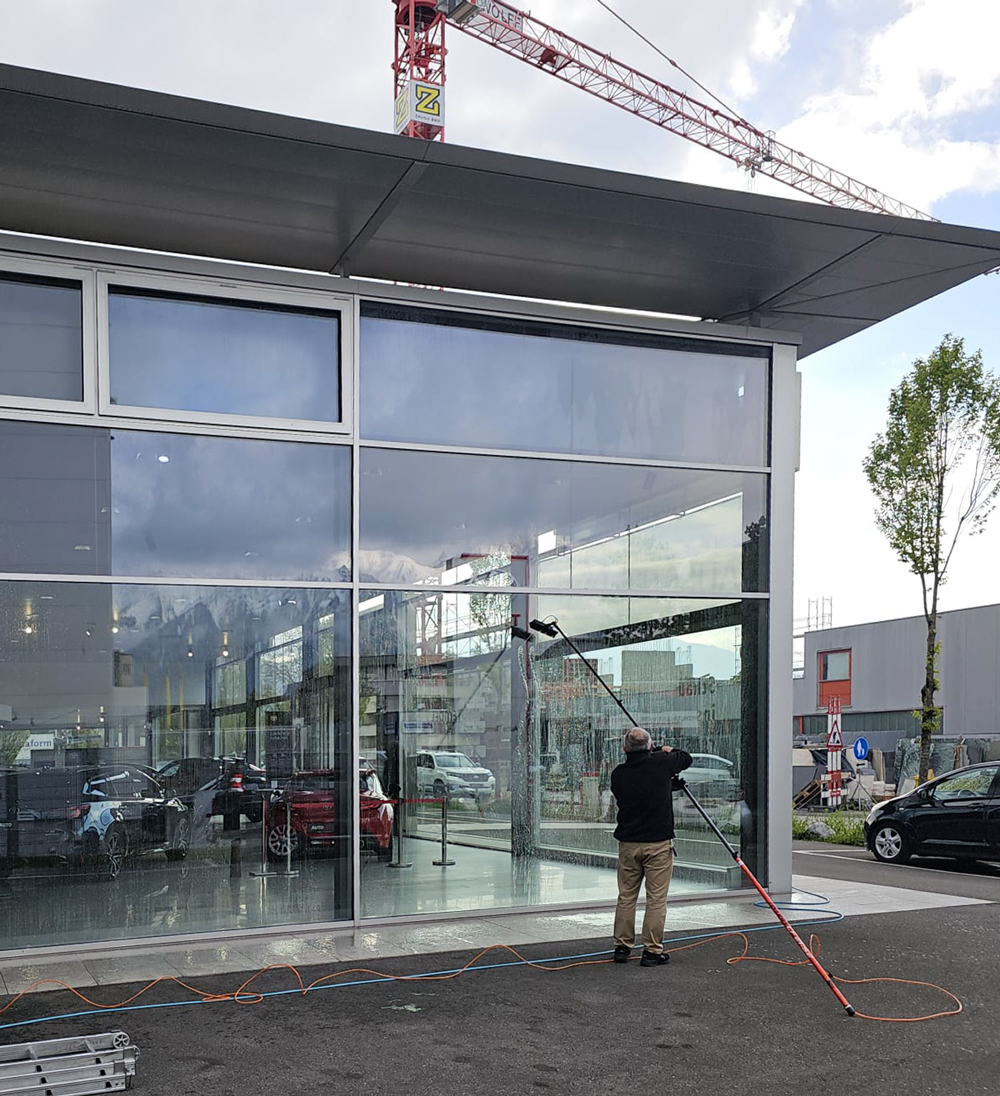 Fenster-, Lamellen- & Fassadenreinigung in der Region Thun